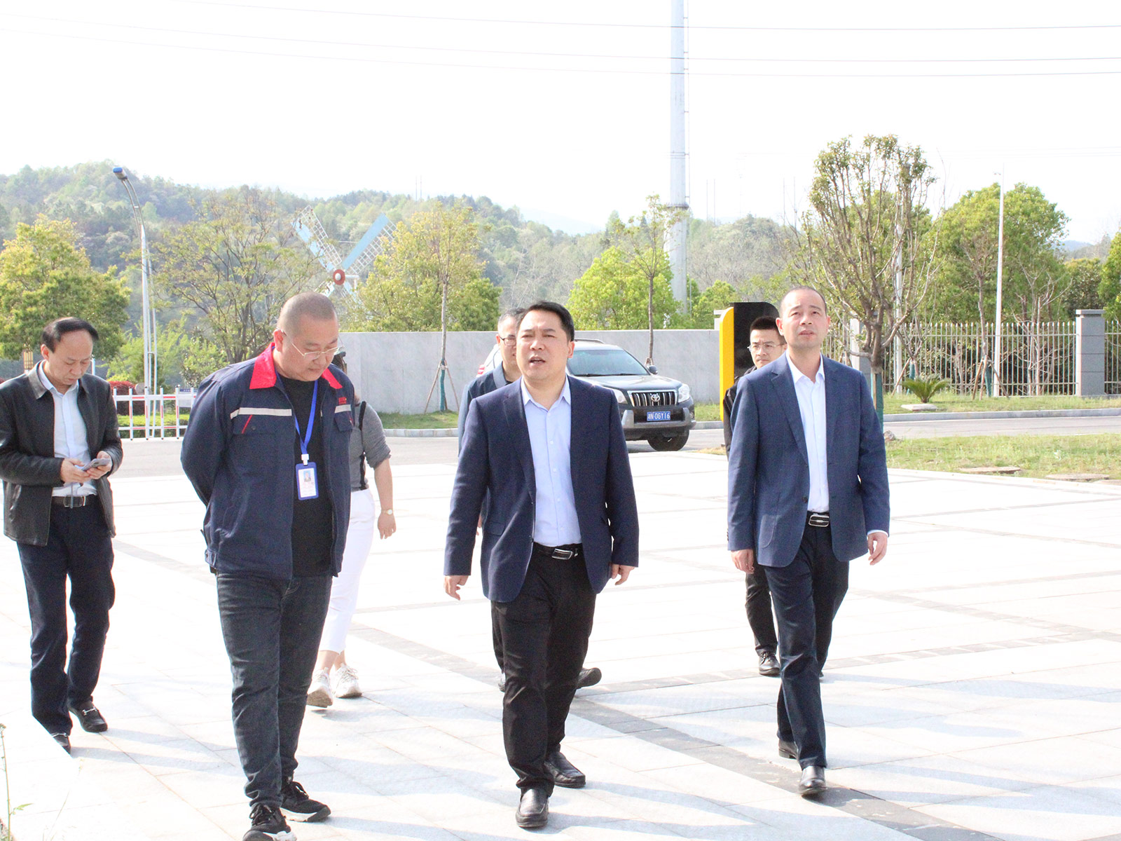 2023年4月10日懷化市副市長鄒興旺來我司調研